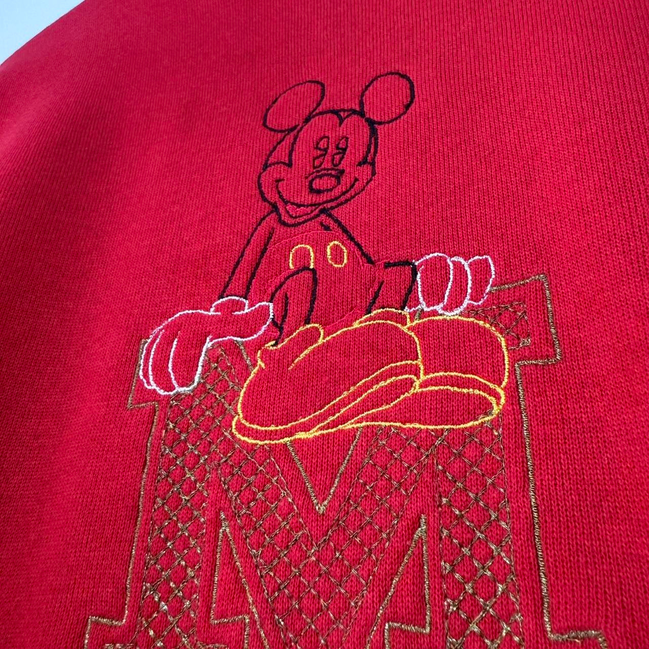 Vintage Mickey Mouse Embroidered 90s Sweatshirt (XL)
