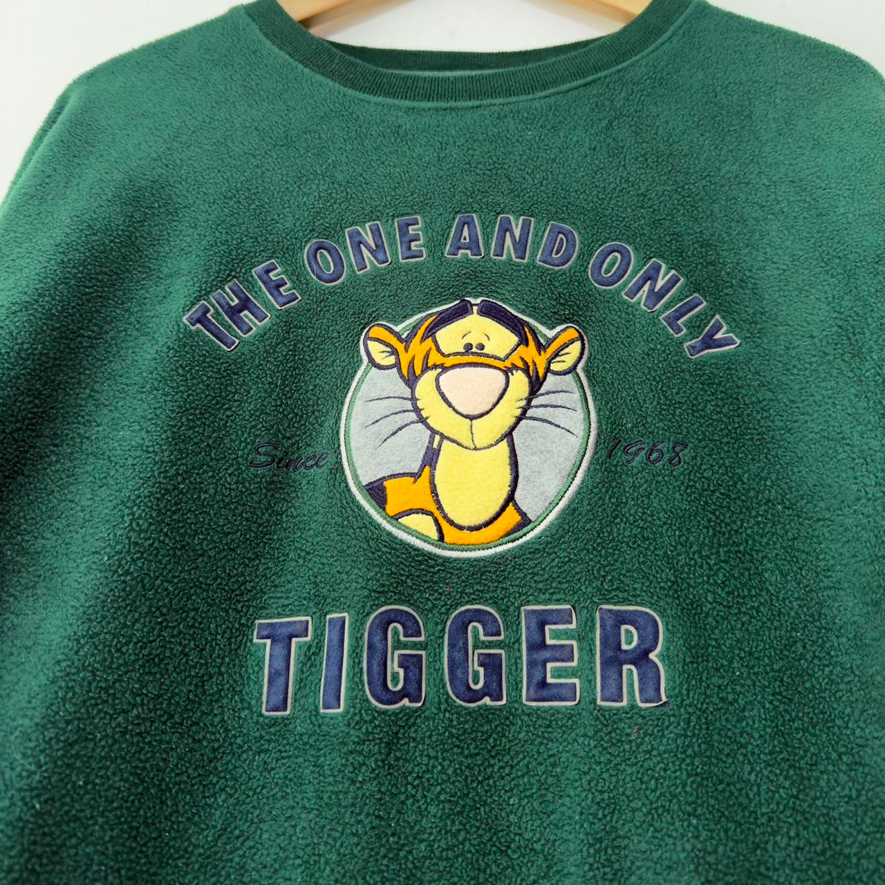 Vintage Tigger The Only and Only 00s Fleece Sweatshirt (XL)