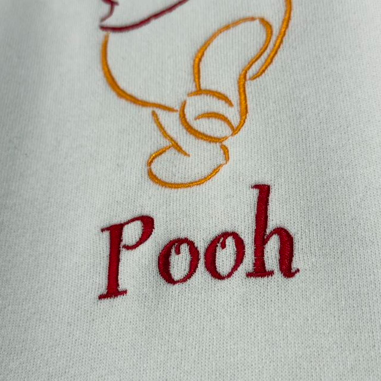 Vintage Winnie the Pooh Embroidered 90s Sweatshirt (L)