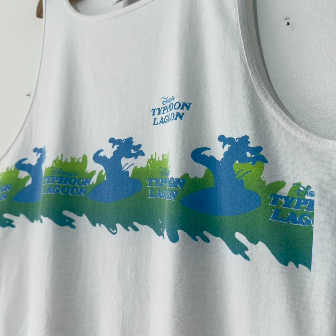 Vintage Disney's Typhoon Lagoon Vest Tank Top (L)