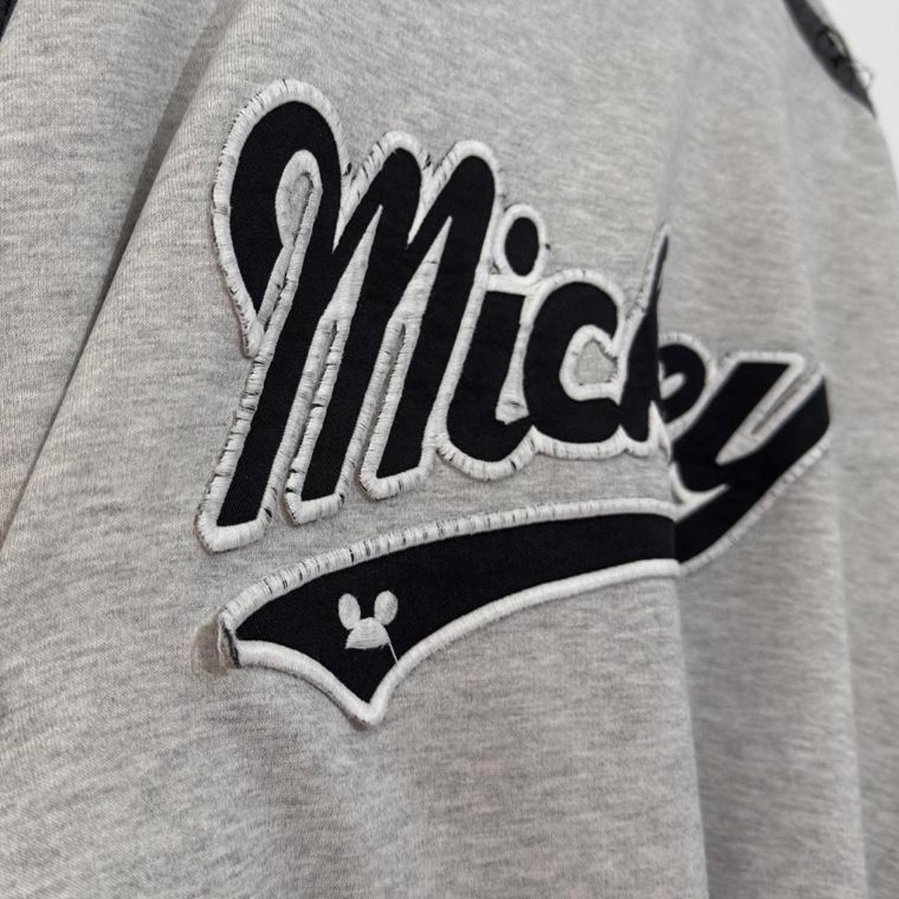 Vintage Mickey Distressed 90s Sweatshirt (Boxy L/XL)