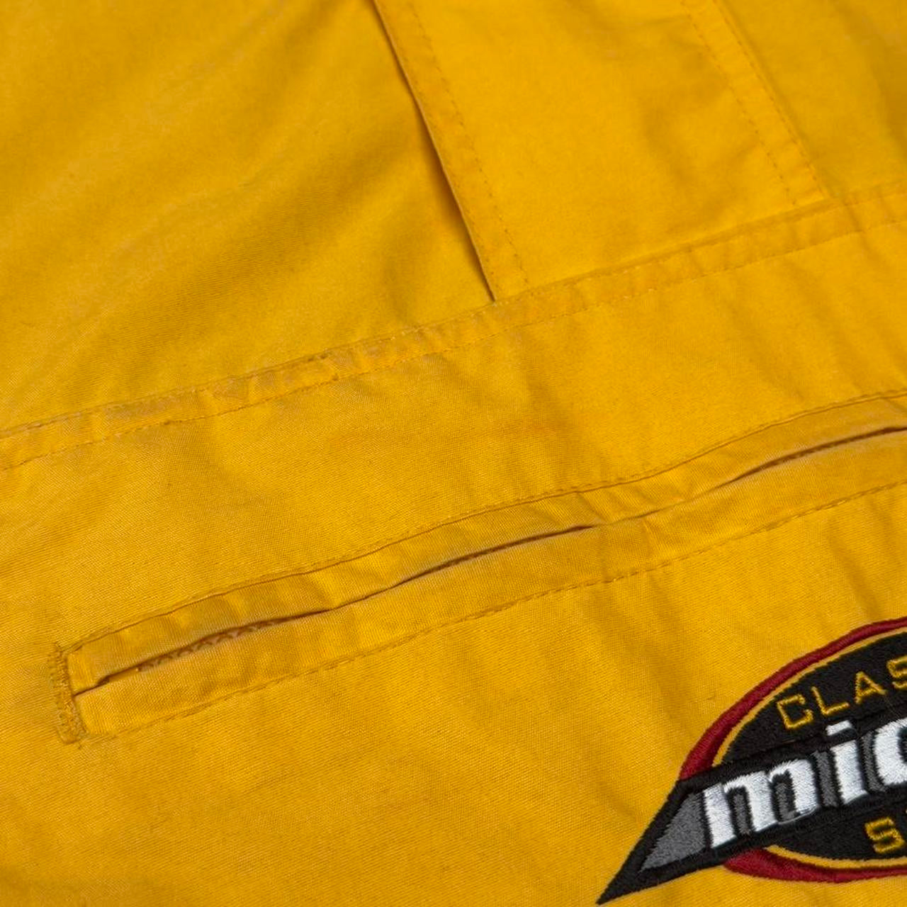 Vintage Mickey Mouse 00s Jacket (XL)