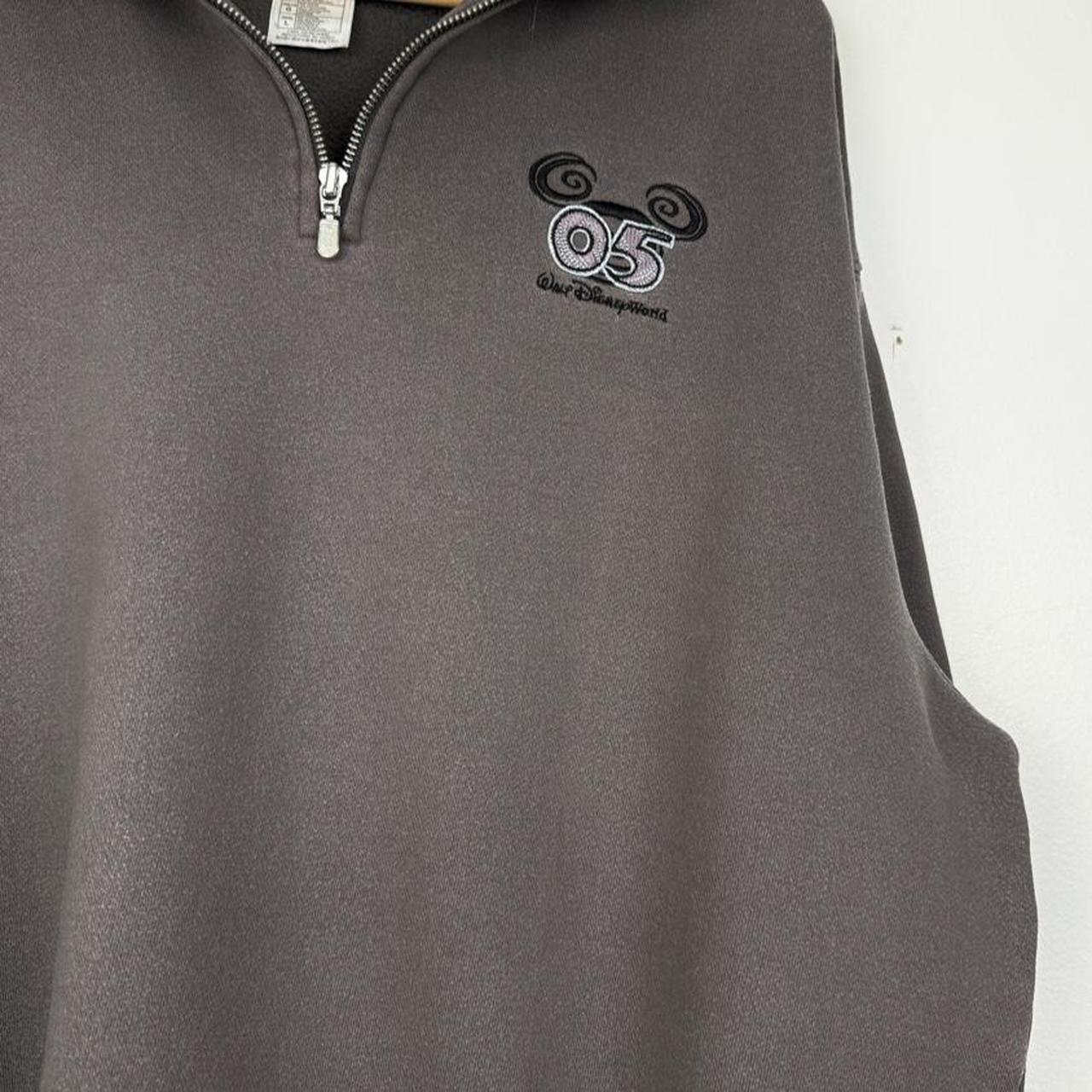 Vintage 2005 Walt Disney World Embroidered Grey Quarter Zip (XL)