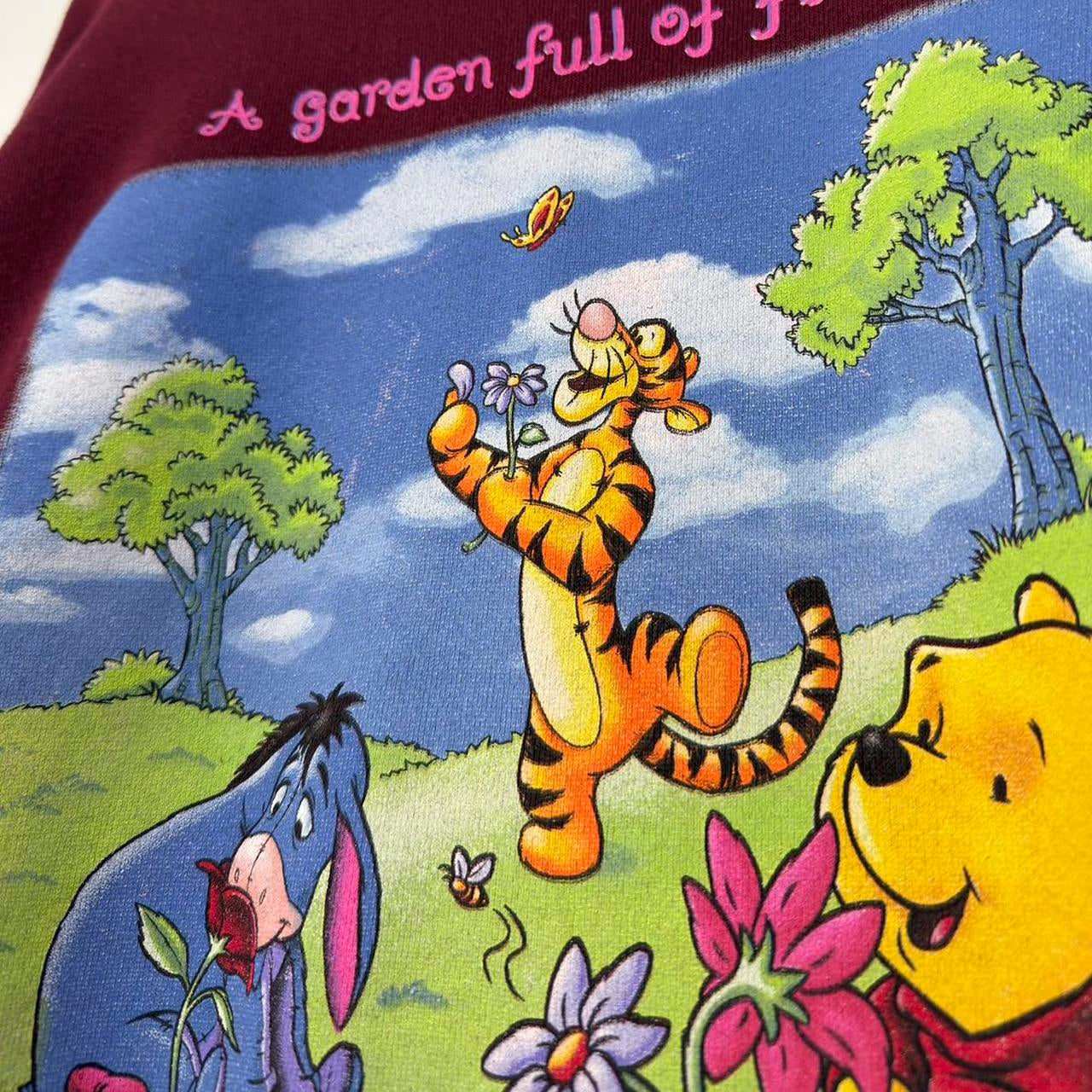 Vintage Pooh & Friends Flower Garden 90s Sweatshirt (L/XL)
