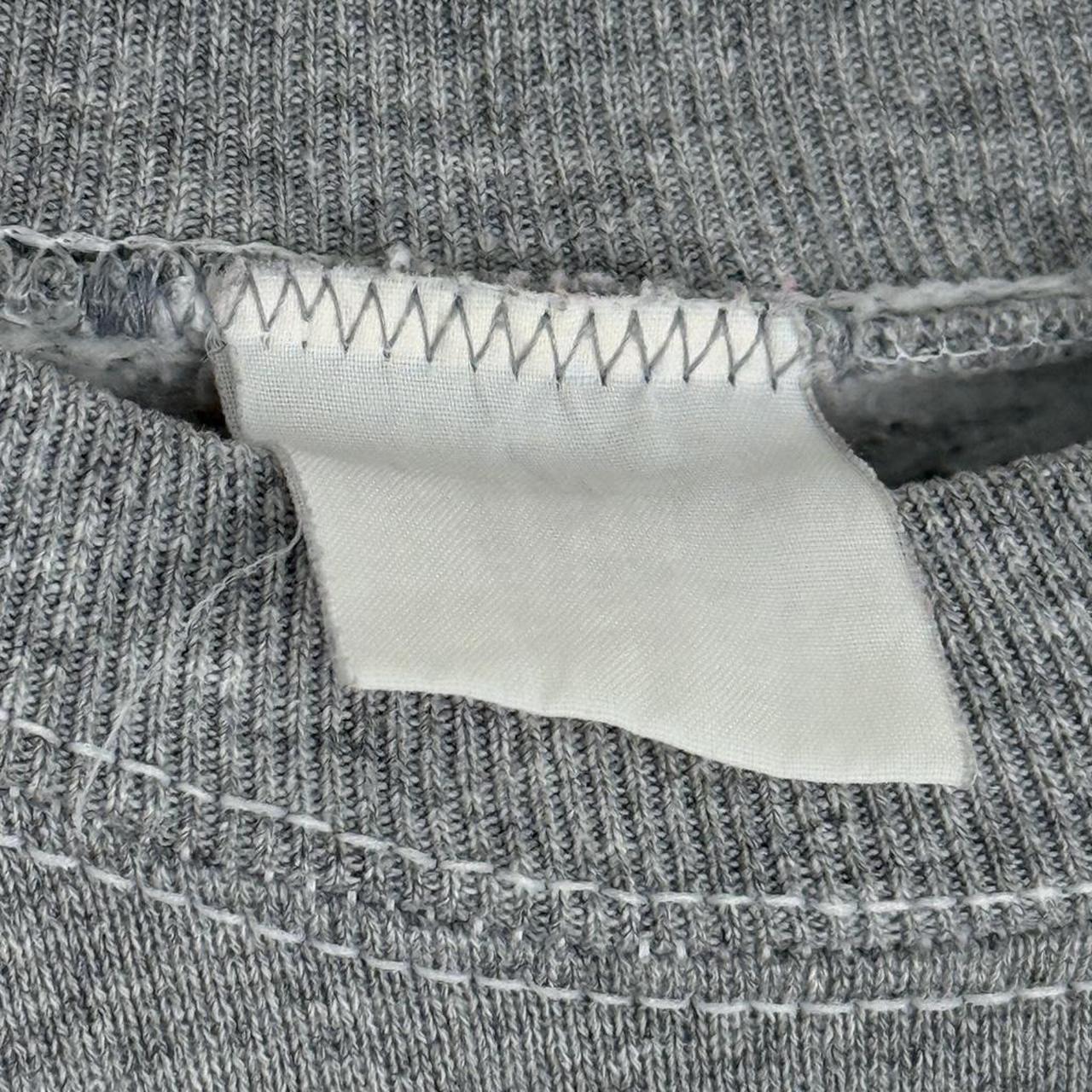 Vintage Presenting Winnie the Pooh Embroidered 90s Sweatshirt (M)