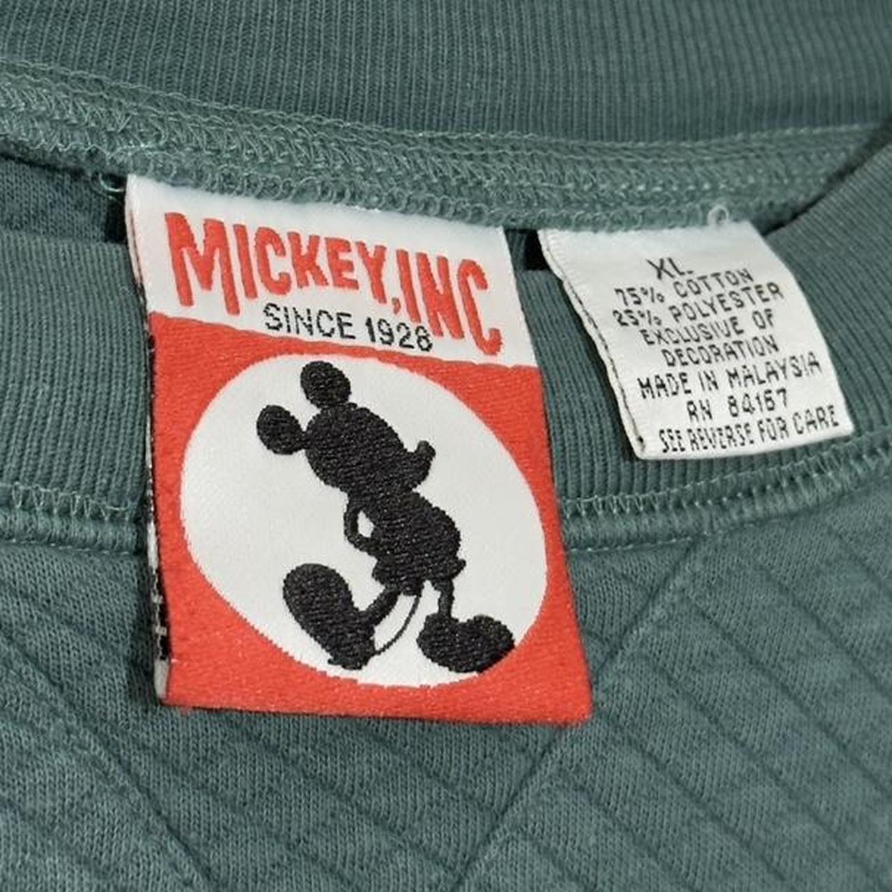 Vintage Winnie the Pooh Embroidered 90s Sweatshirt (L)