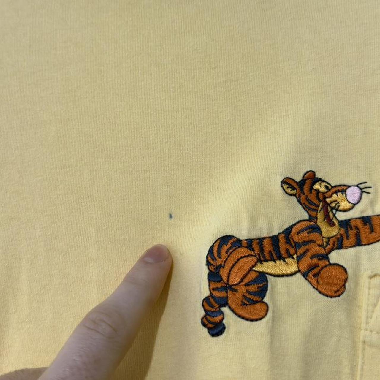 Vintage Tigger, Flowers & Butterflies 00s T Shirt (XL)