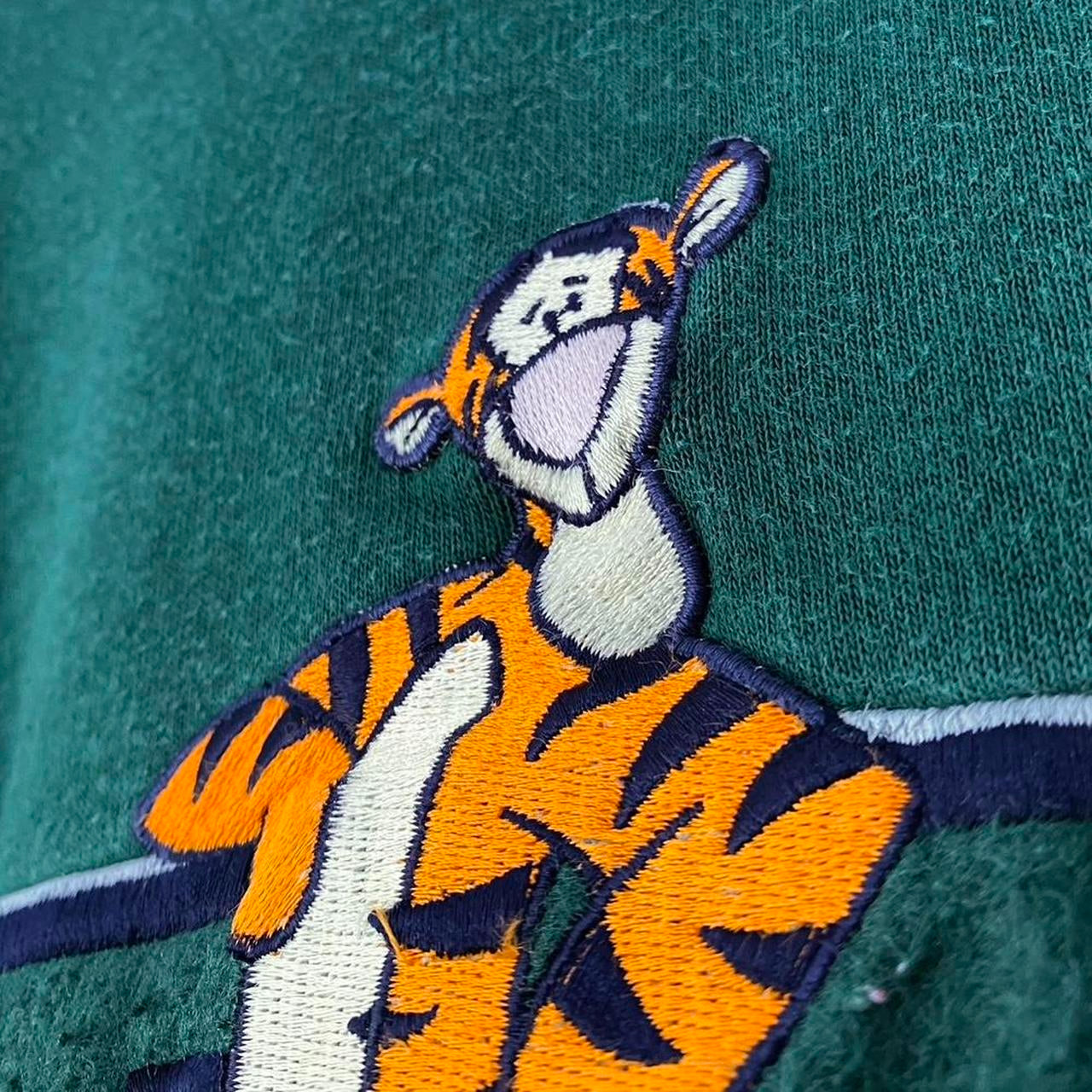 Vintage Tigger T 00s Sweatshirt (XXL)