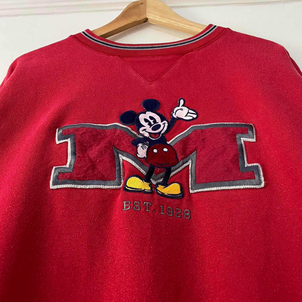 Vintage Mickey Embroidered M Sweatshirt (L)