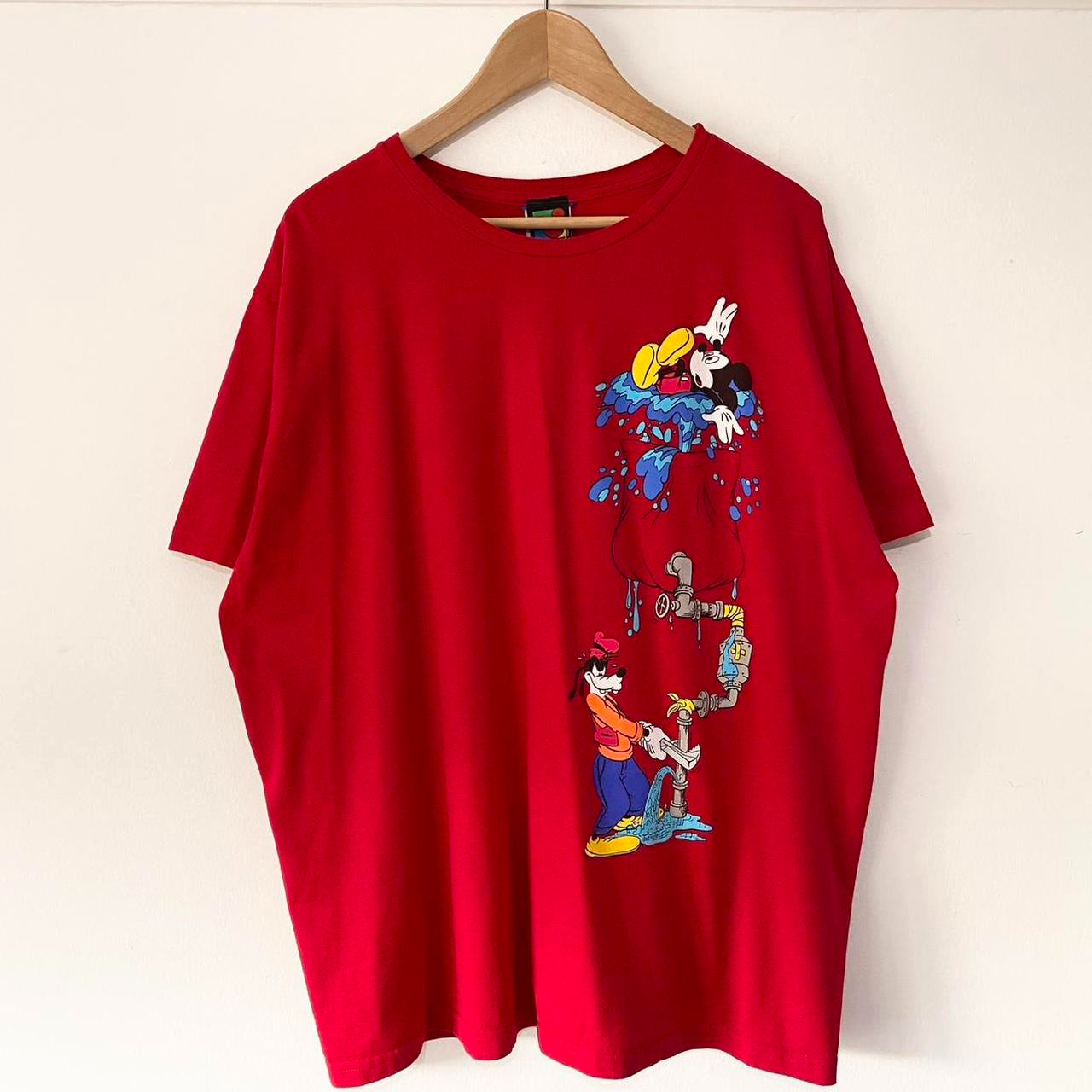 Vintage Mickey & Goofy Water Pipe 90s T Shirt (XL/XXL)