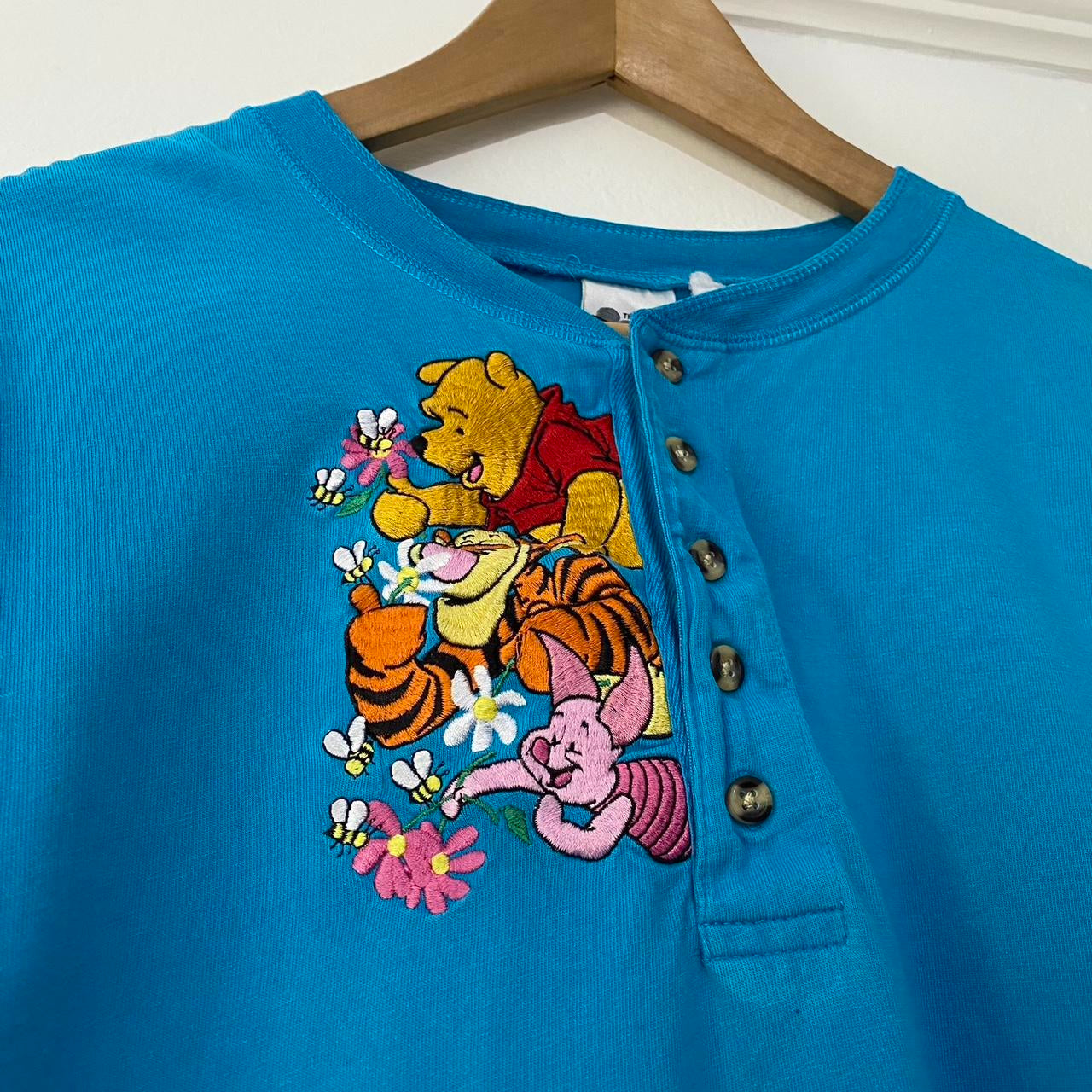 Vintage Pooh & Friends Flowers Henley 90s T Shirt (M)