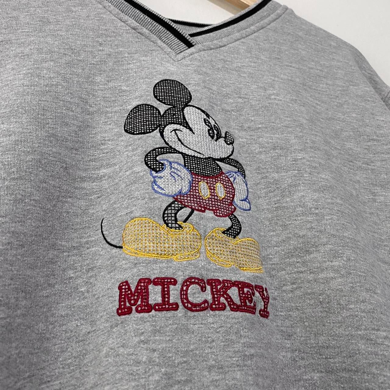 Vintage Mickey Mouse Embroidered Sweatshirt (L)