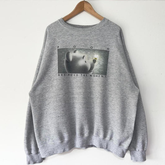 Vintage Pooh Bee Hold The Moment 00s Sweatshirt (XL)