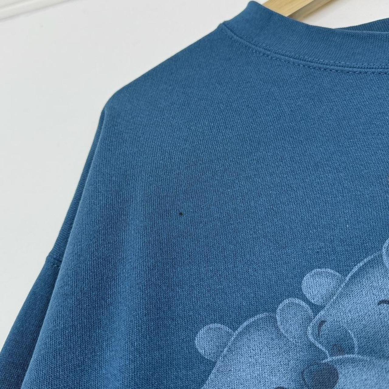 Vintage 00s Winnie the Pooh The Disney Store Blue Sweatshirt (L)