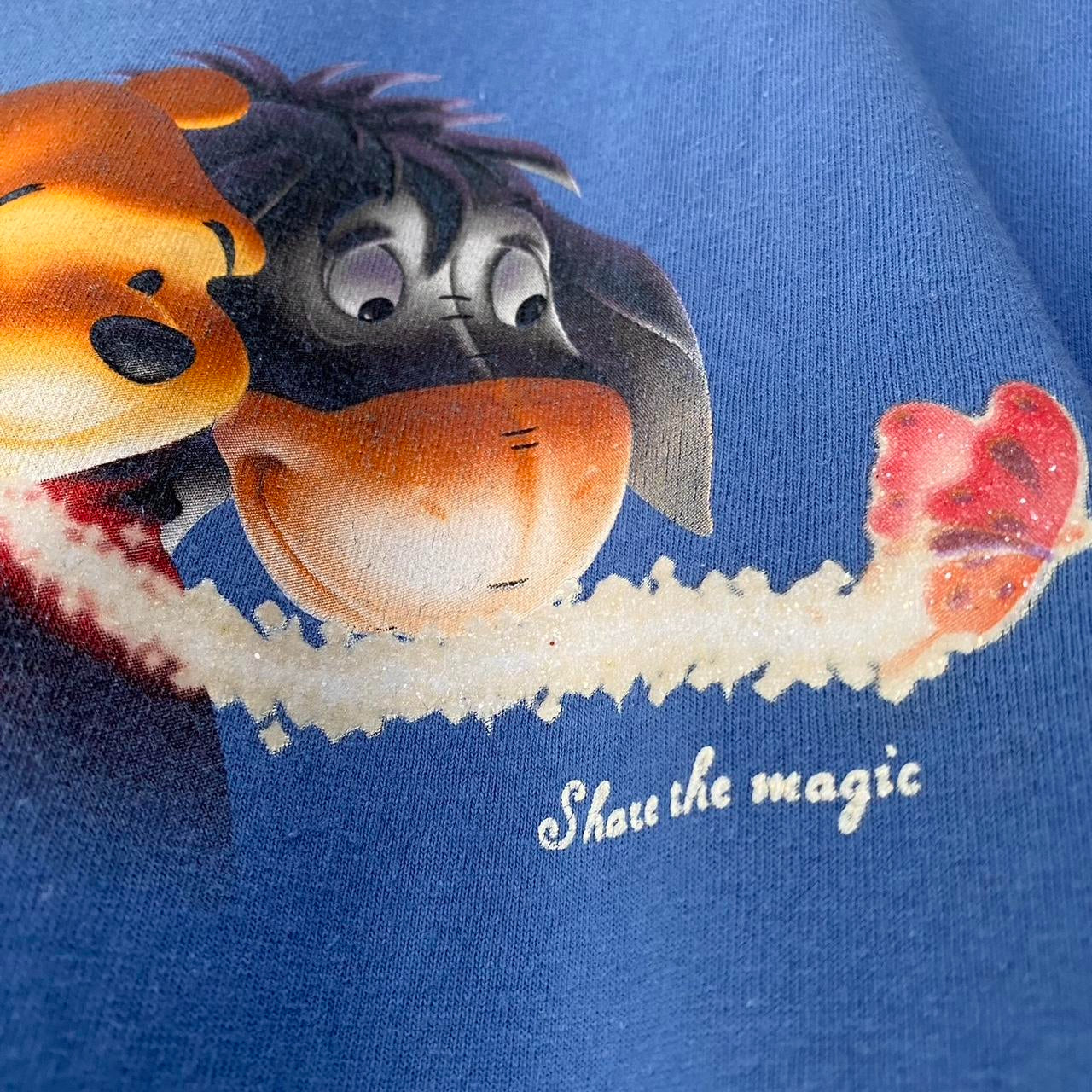 Pooh and Friends Share the Magic 00s T Shirt (XL)