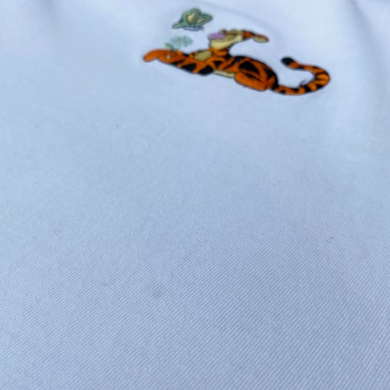 Vintage Tigger Embroidered V Neck T Shirt (L)