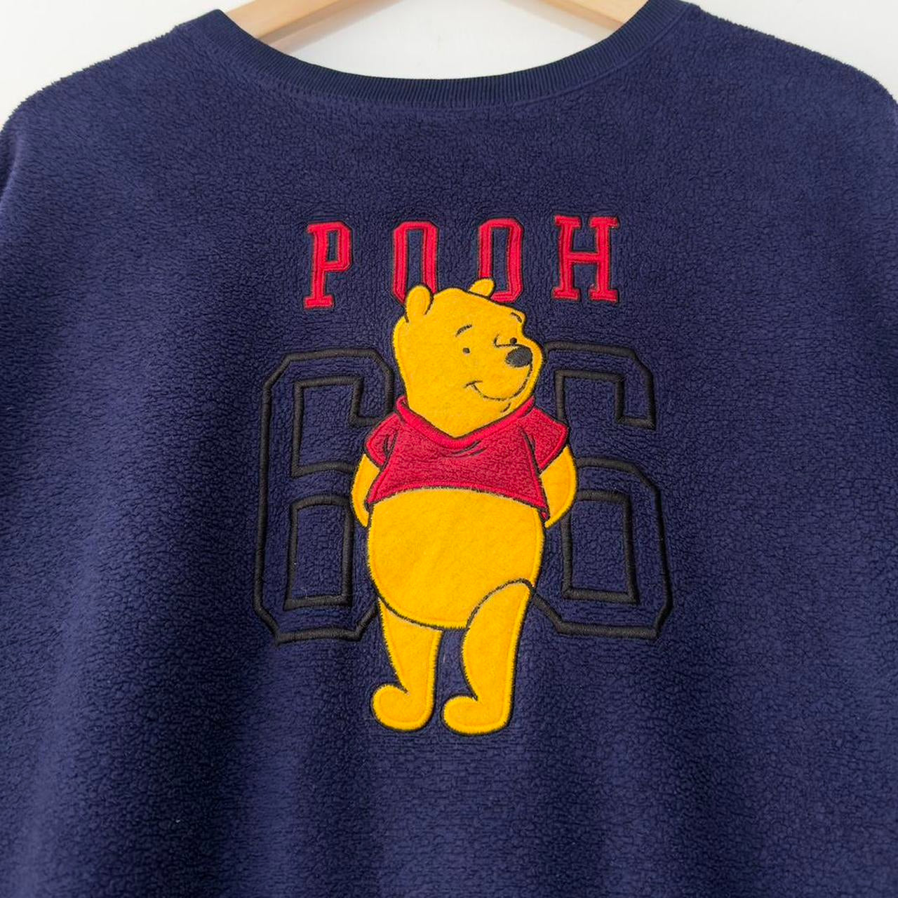 Vintage Pooh Embroidered Fleece 00s Sweatshirt (L/XL)