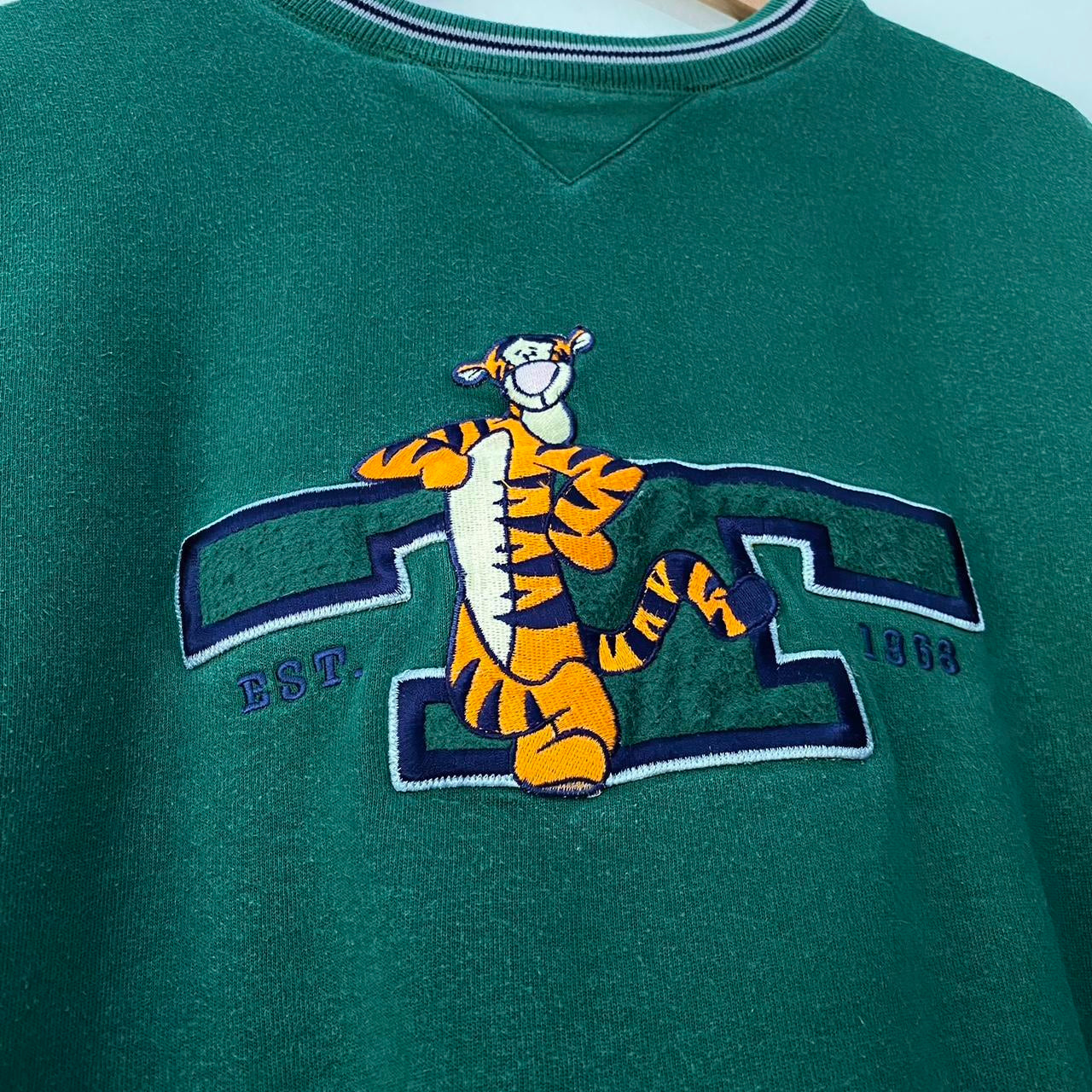 Vintage Tigger T 00s Sweatshirt (XXL)