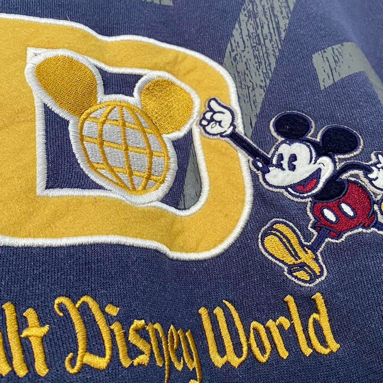 Walt Disney World Retro Embroidered Sweatshirt (L)