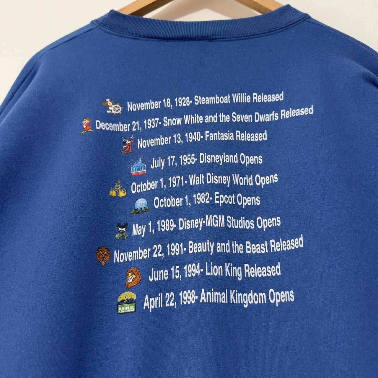 Vintage Disney World 100 Years of Magic 2001 Sweatshirt (XL)