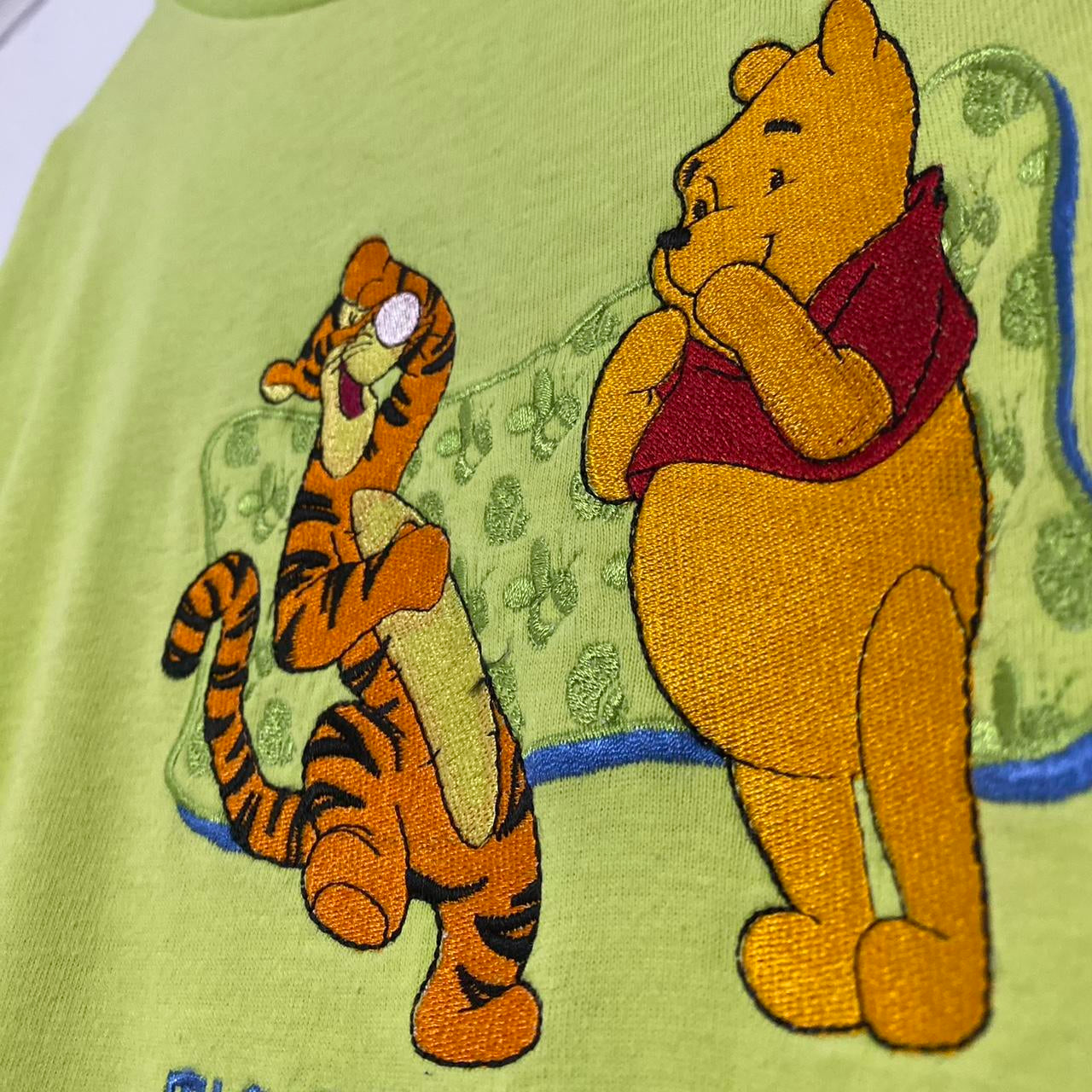 Vintage Tigger & Pooh Embroidered T Shirt (L)