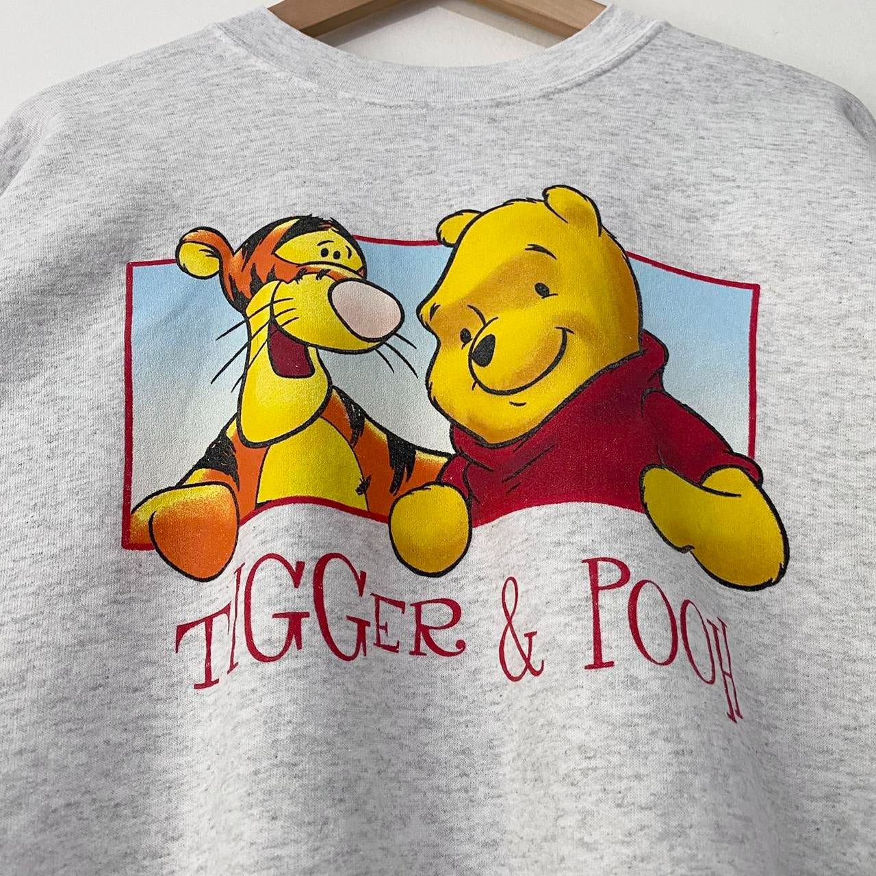 Vintage Pooh & Tigger 90s Sweatshirt (XL)