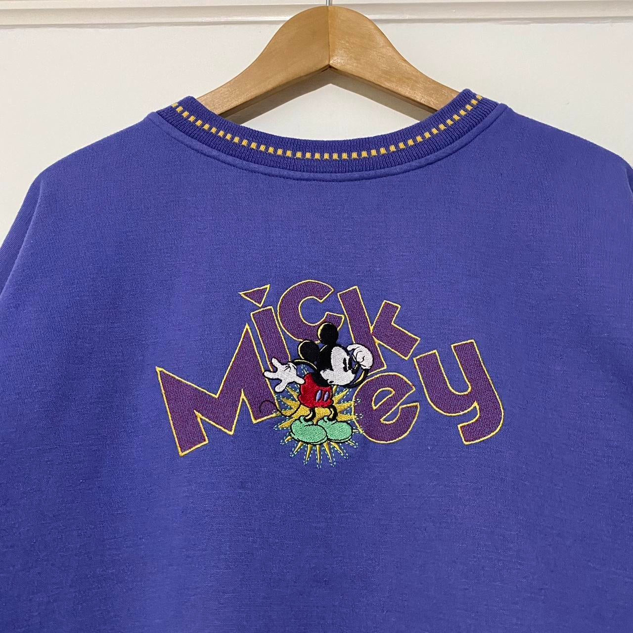 Vintage Mickey Embroidered 90s Sweatshirt (M)