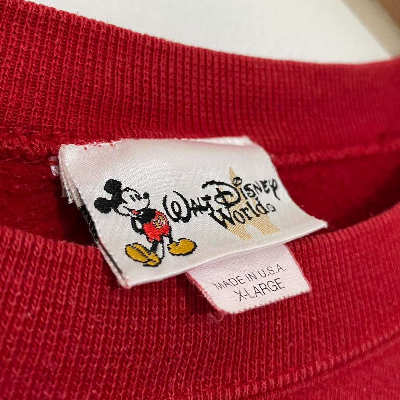 Vintage Walt Disney World Mickey Emblem Sweatshirt (L/XL)