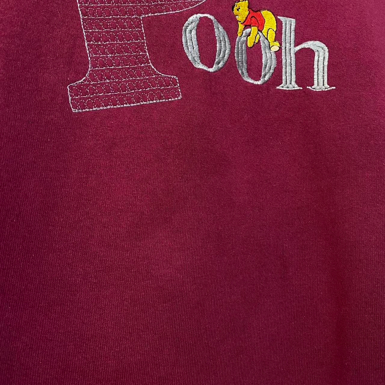 Vintage Pooh Embroidered 90s Sweatshirt (L)