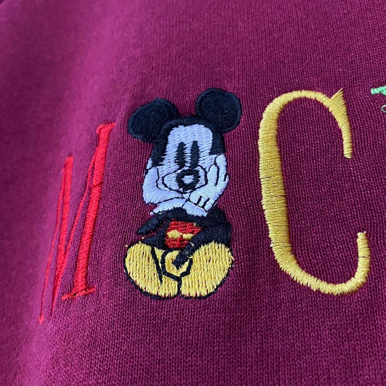 Vintage Mickey Embroidered 90s Sweatshirt (L)