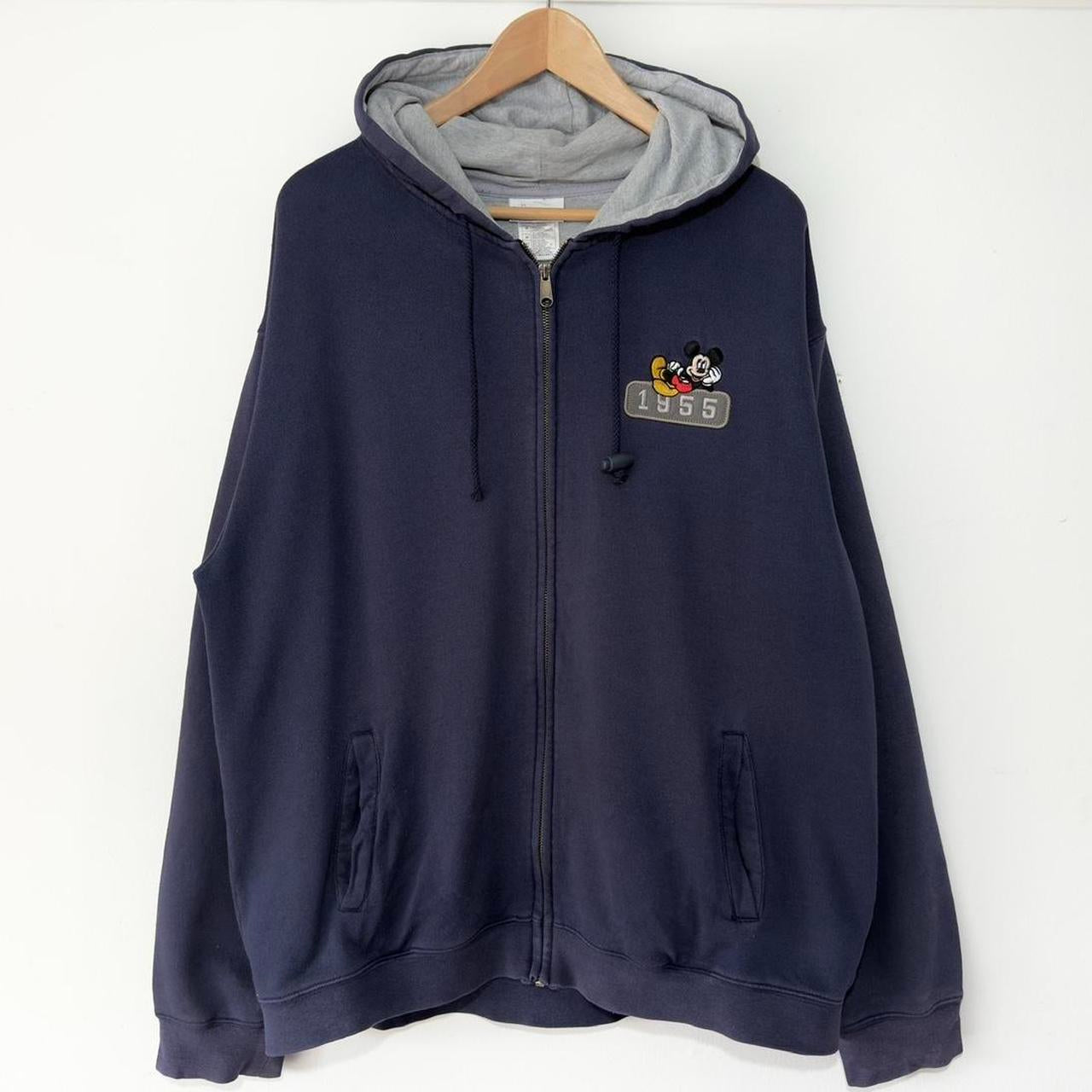 Disneyland Embroidered 00s Hoodie (L)