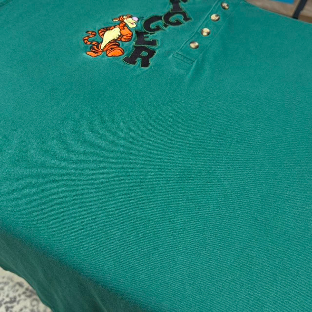 Vintage Tigger Embroidered 90s Henley T Shirt (XXL)