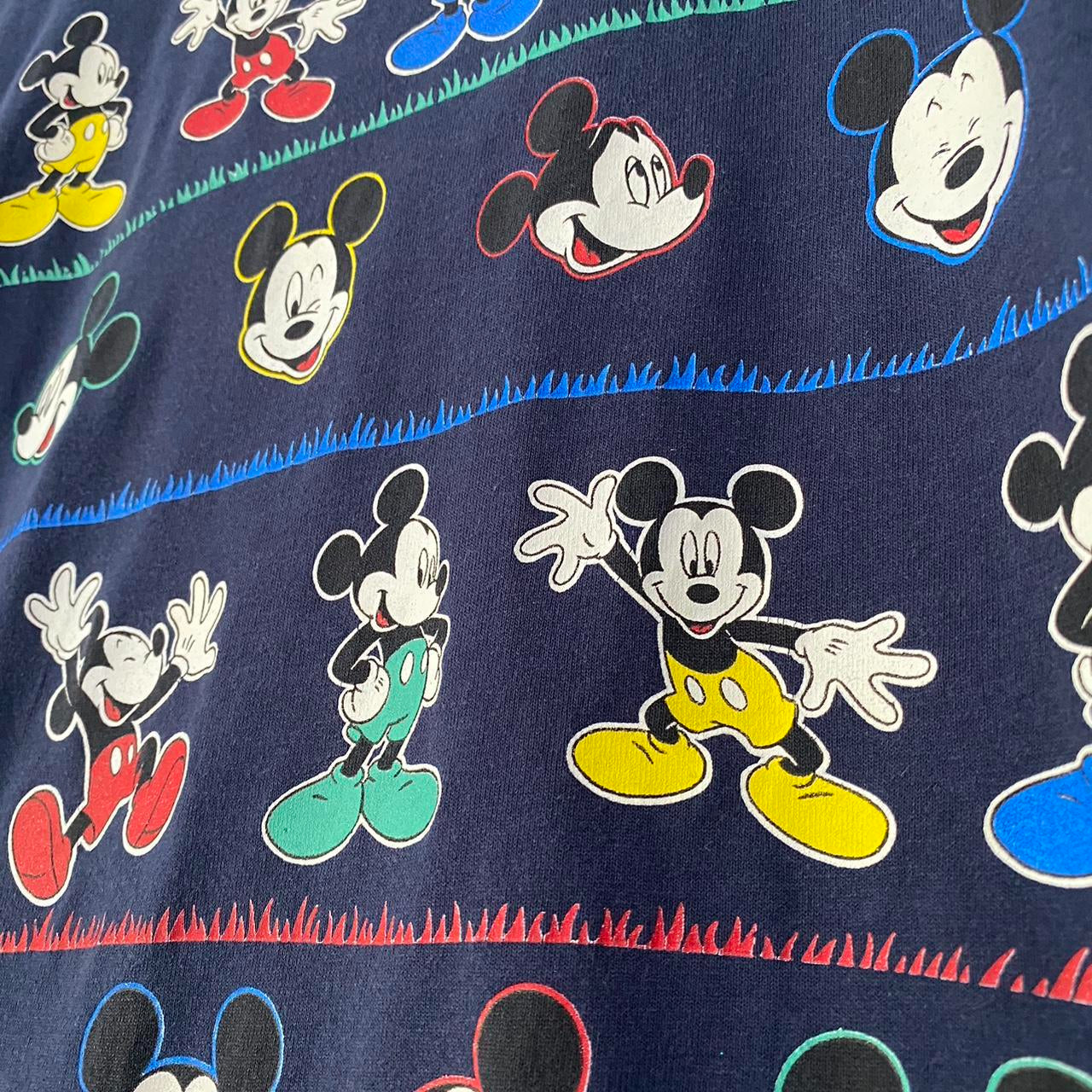 Vintage Mickey Mouse 90s T Shirt (XS/S)