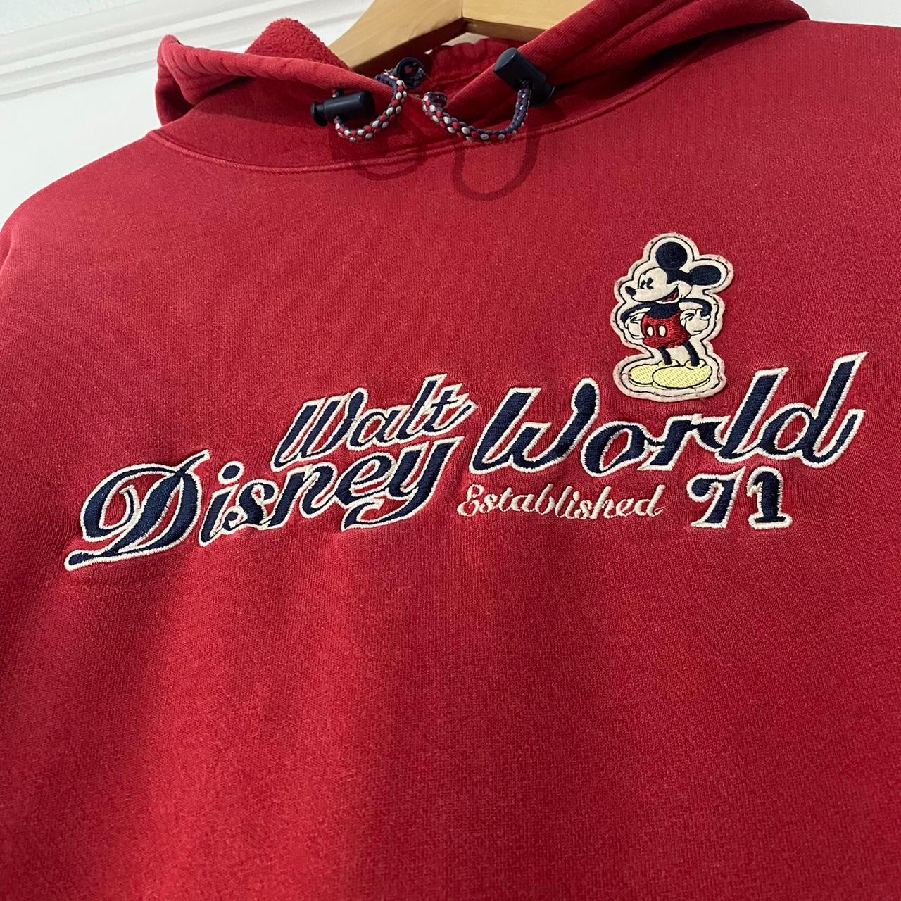 Vintage Walt Disney World Embroidered 00s Hoodie (M)