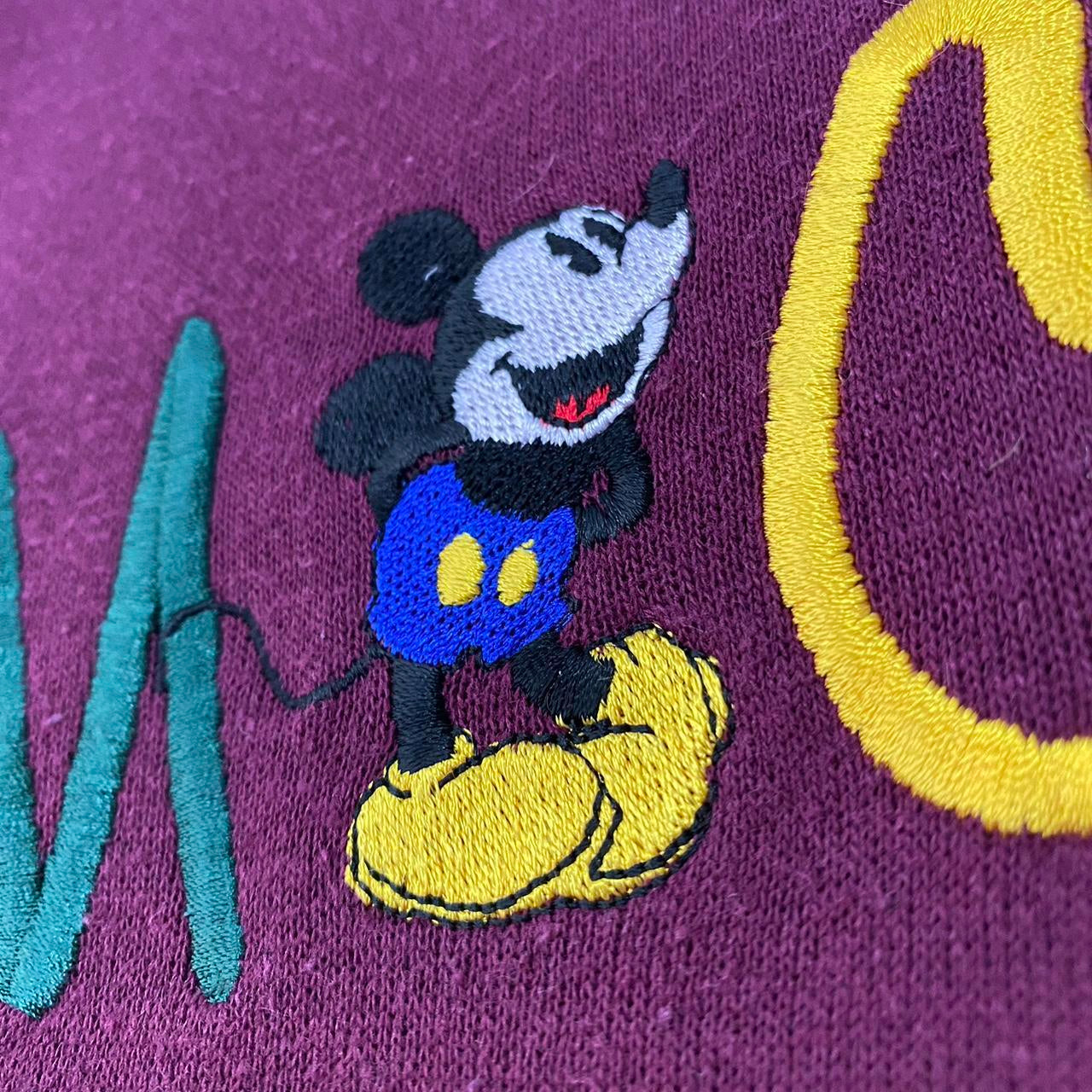 Vintage Mickey & Co Embroidered 90s Sweatshirt (M)