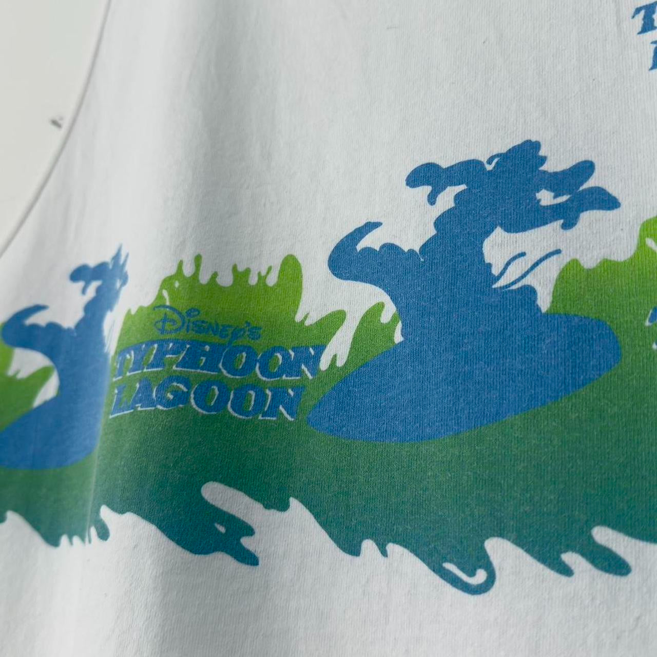 Vintage Disney's Typhoon Lagoon Vest Tank Top (L)