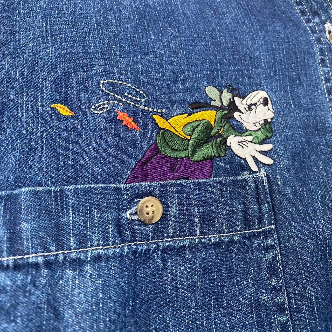 Vintage Windy Day Embroidered Disney Denim 90s Shirt (S/M)