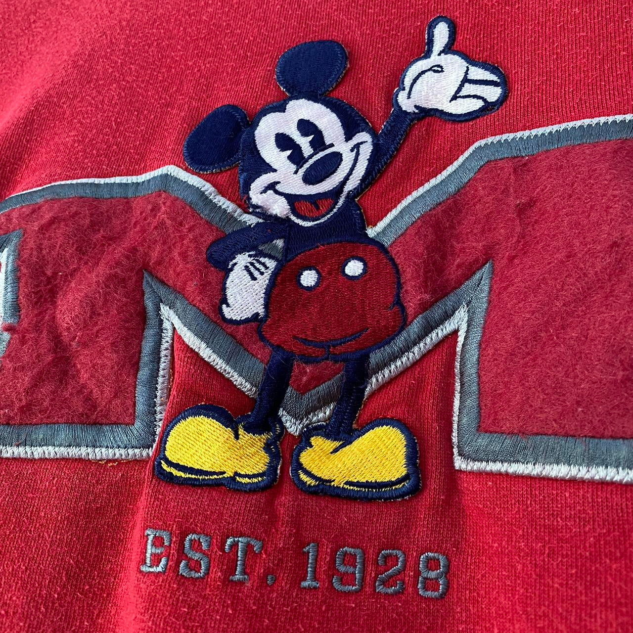 Vintage Mickey Embroidered M Sweatshirt (L)