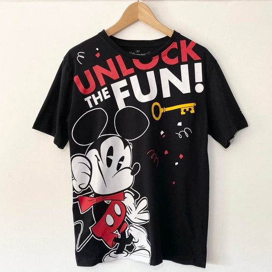 Unlock The Fun! Disneyland Paris T Shirt (M)