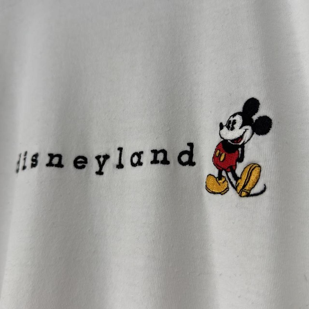 Vintage Disneyland Embroidered 00s T Shirt (M)