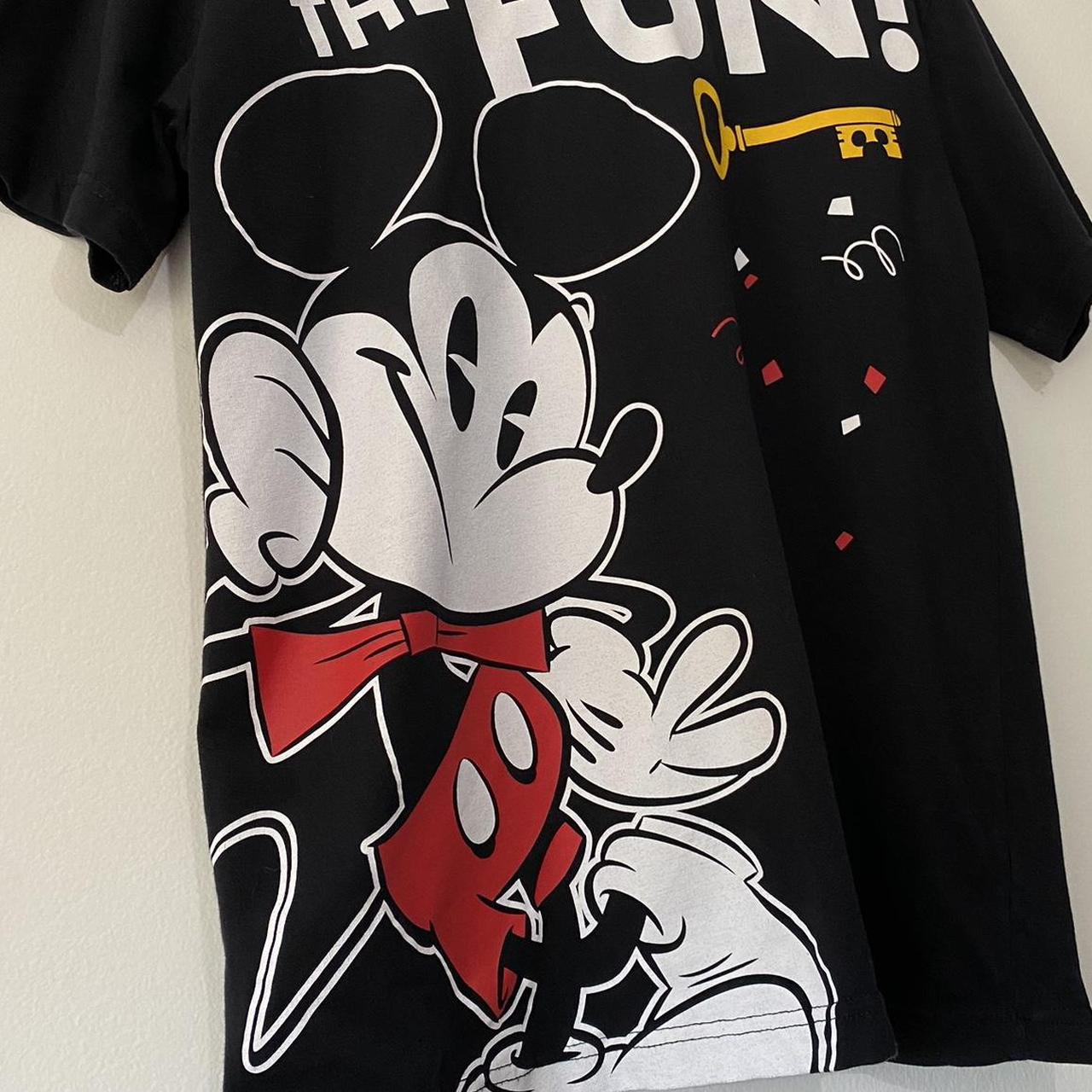 Unlock The Fun! Disneyland Paris T Shirt (M)