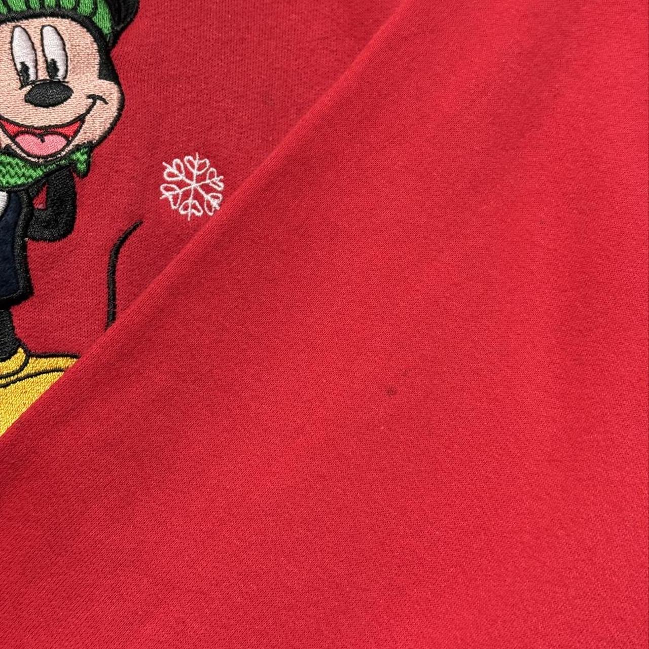 Mickey Mouse Winter Snowflakes 00s Sweatshirt (XL)