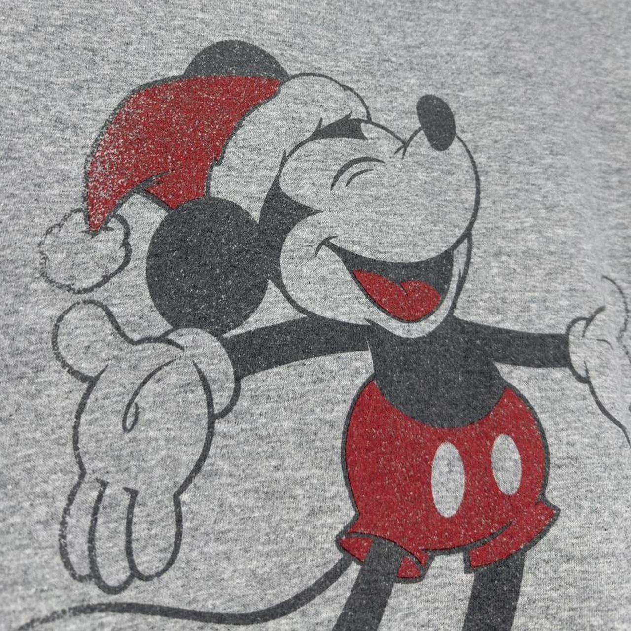 Santa Mickey Disney T Shirt (M)