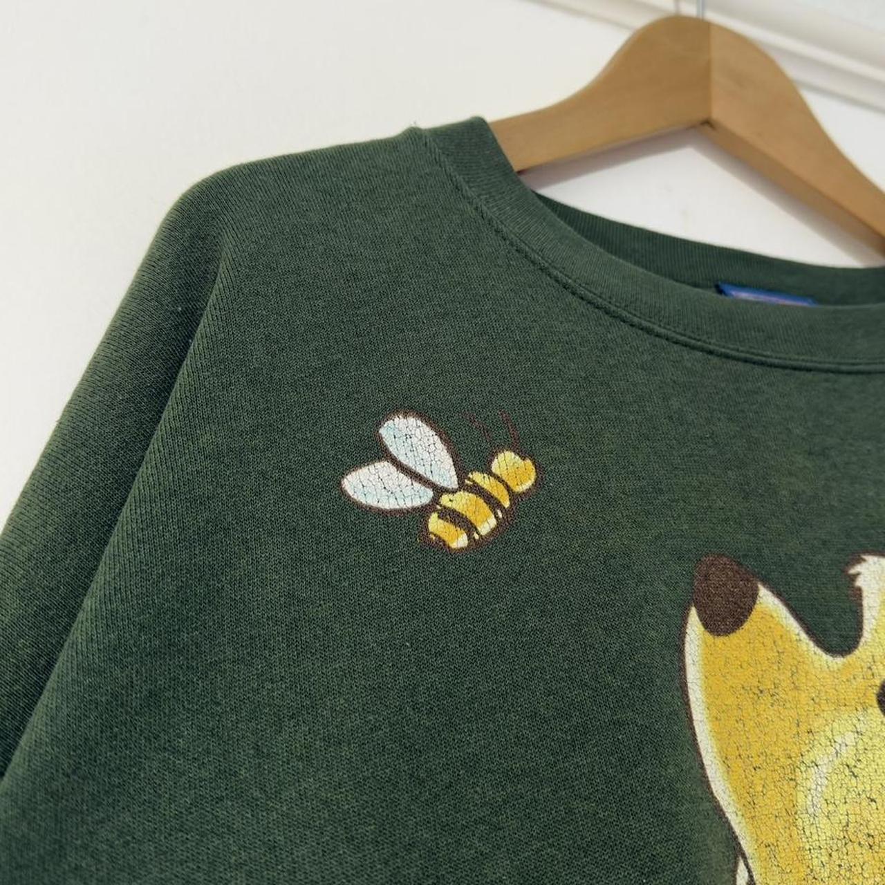 Vintage Winnie the Pooh & Bee 90s Sweatshirt (XL)