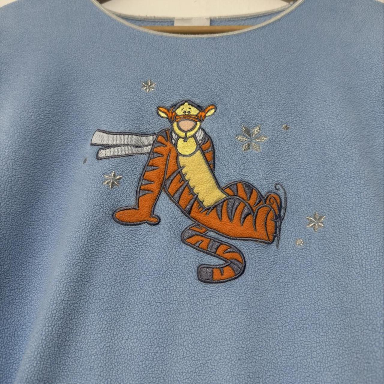Vintage Tigger Ice Skating 00s Sweatshirt (L)