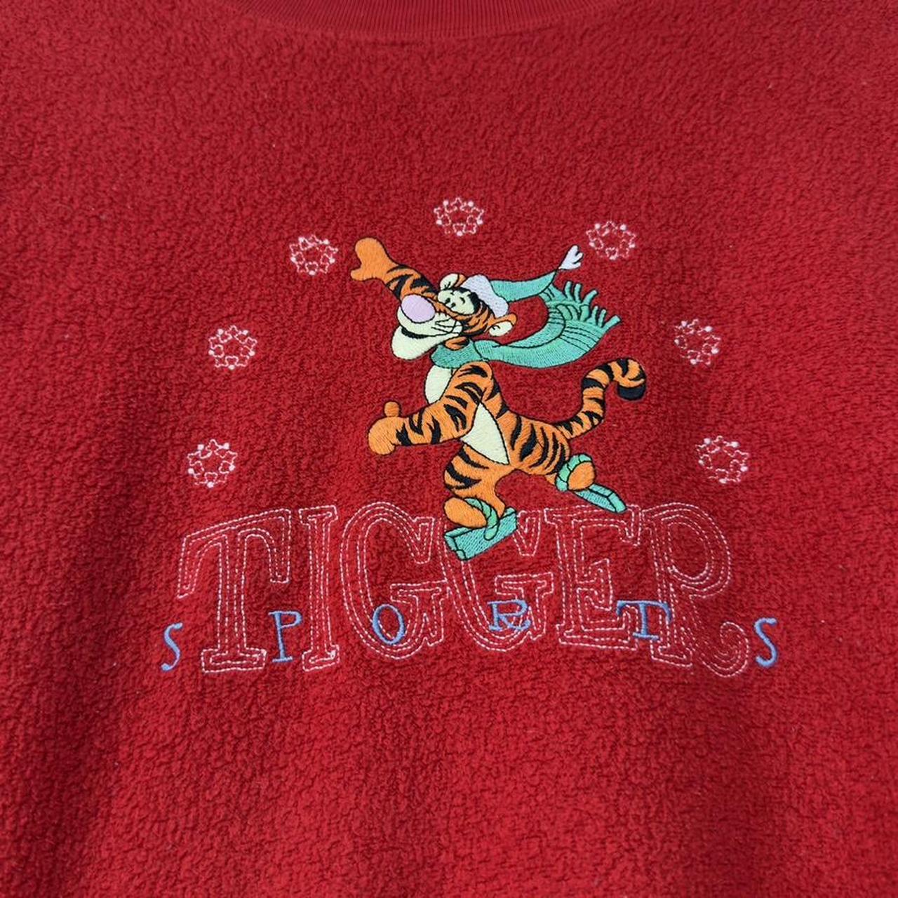 Vintage Tigger Ice Skating 00s Sweatshirt (M)
