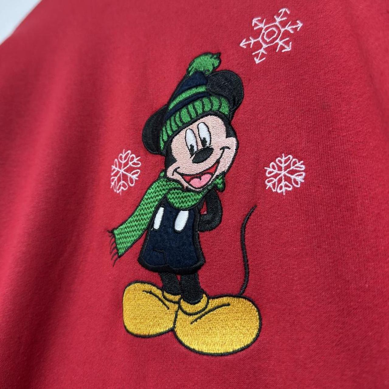 Mickey Mouse Winter Snowflakes 00s Sweatshirt (XL)