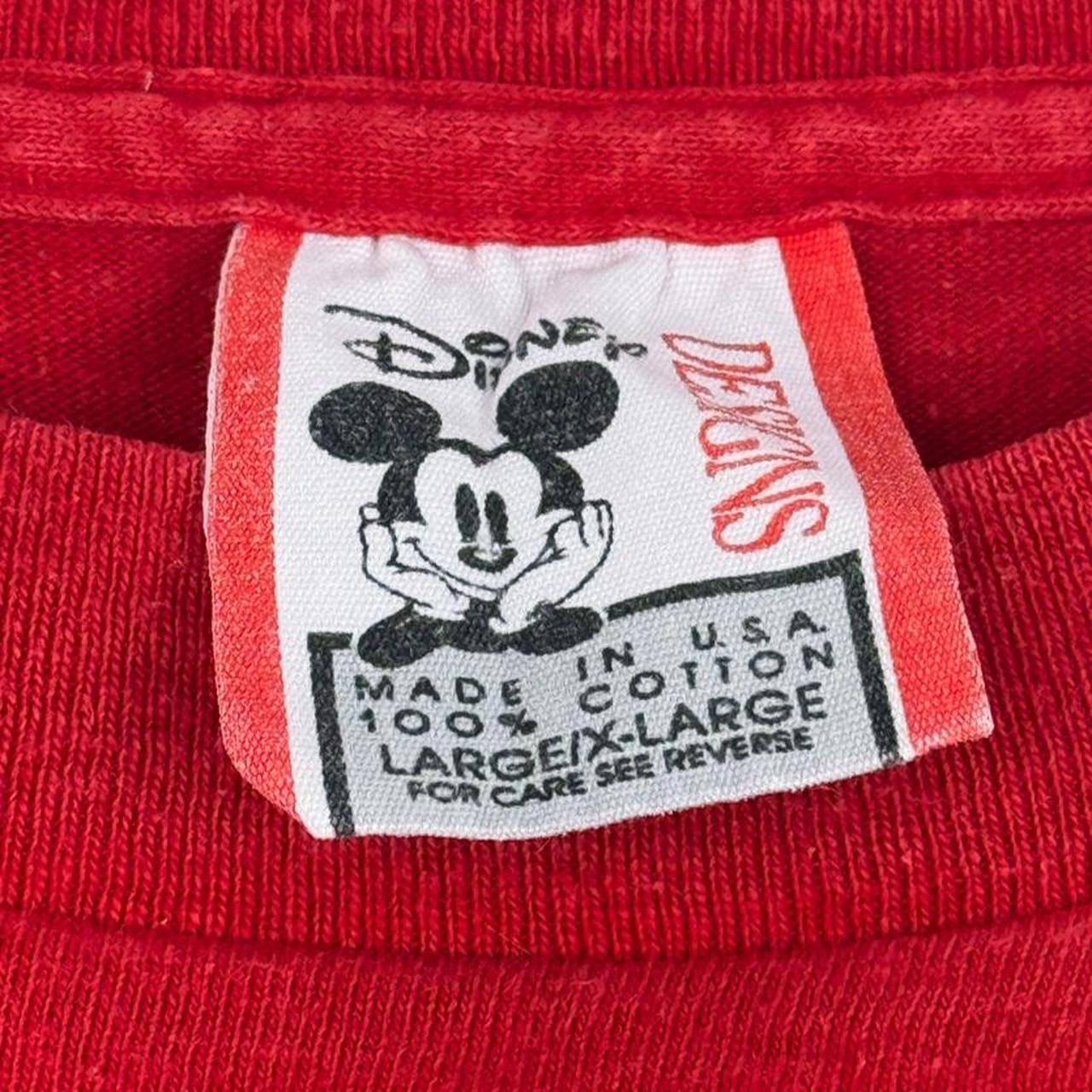 Vintage 90s Disney Chip & Dale Embroidered Red Pocket T Shirt (L/XL)