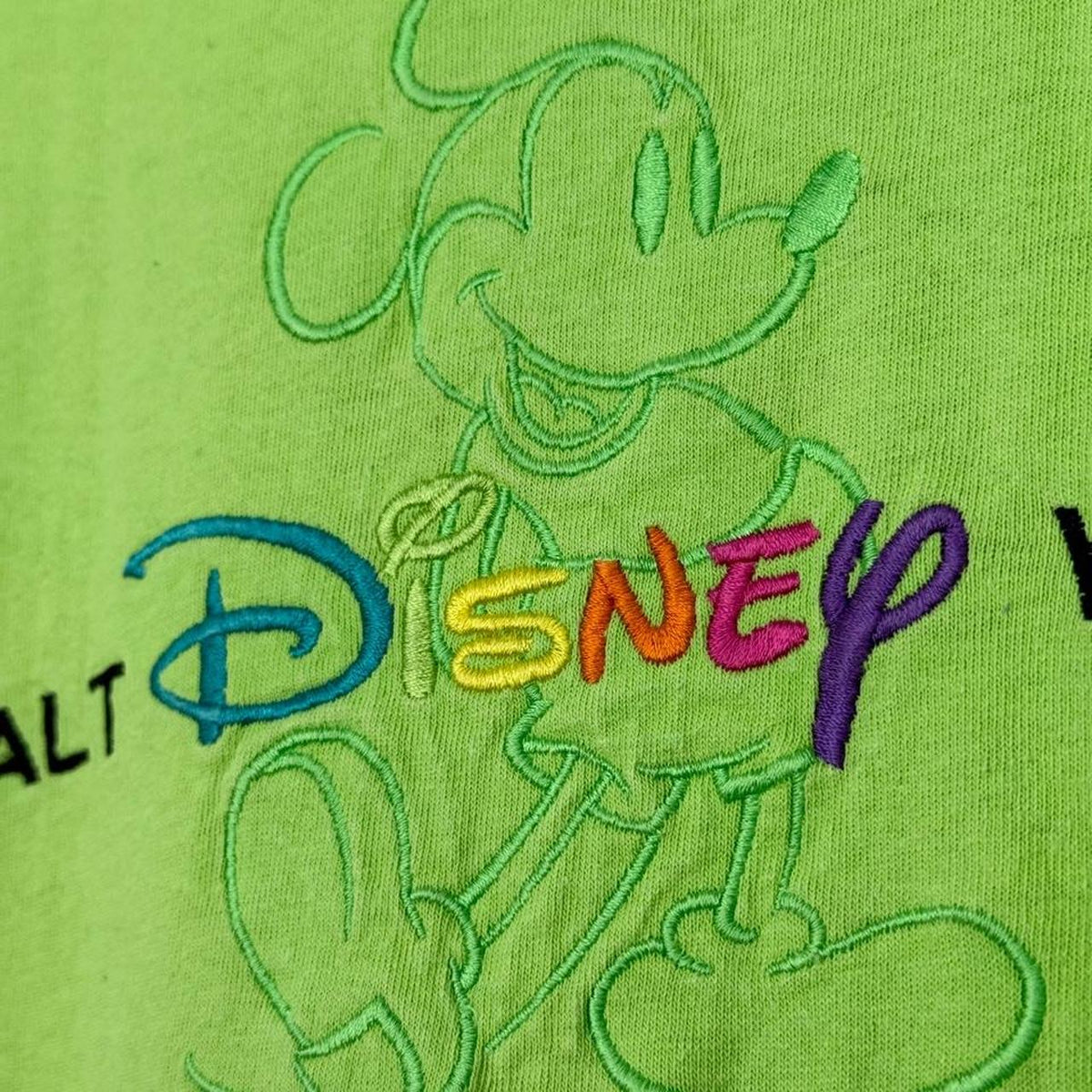 Vintage 00s Walt Disney World Embroidered Green T Shirt (L)