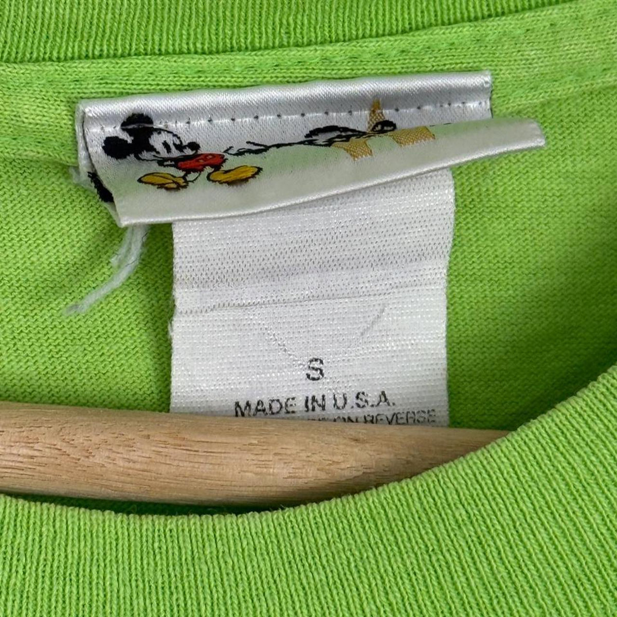 Vintage 00s Walt Disney World Embroidered Green T Shirt (L)